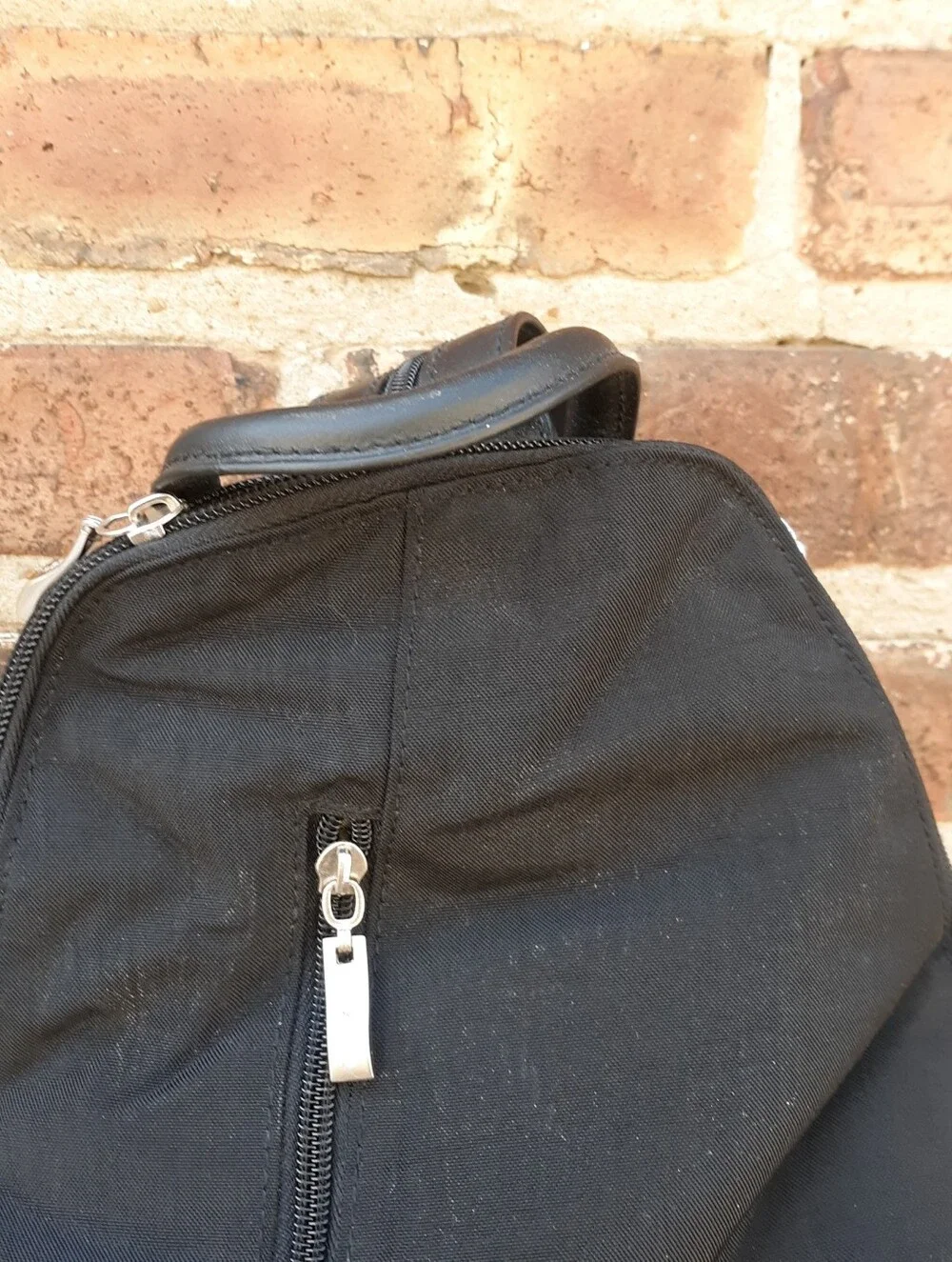 Baggallini Triangle Mini Backpack Black